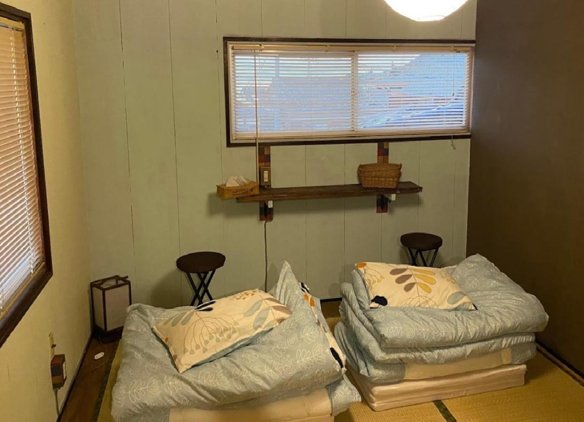 Guesthouse Kume Imabari Railway Station Rum bild